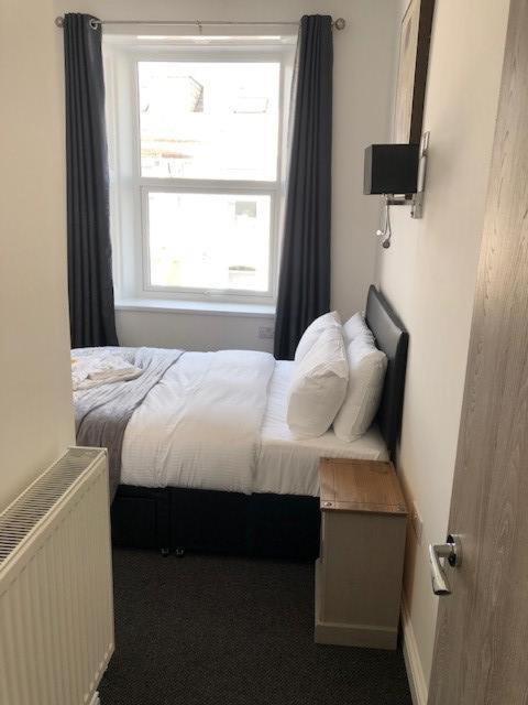 Ocean Holiday Apartments Plymouth Eksteriør bilde
